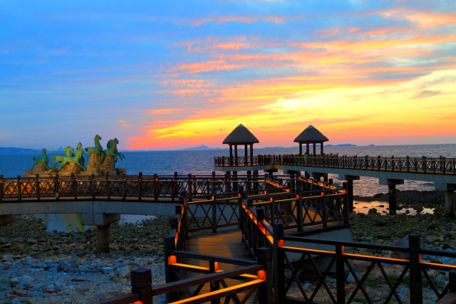 青荣城铁今天全线开通！这些地方你不可错过！