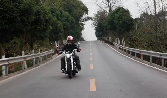 力帆k19150摩托测评,力帆摩托车kpv青春版测评