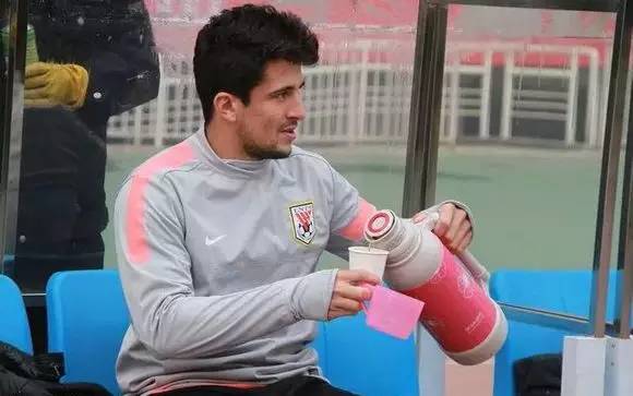 冬天游泳注意事项有什么,大热天踢球要注意什么