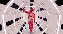 一口气看懂最伟大的科幻,一个强大到无解的科幻片