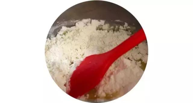 最简单的奶油泡芙制作法,做奶油泡芙做法要无水无油吗