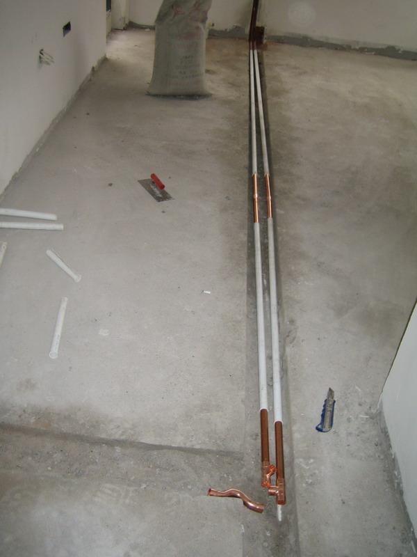 家里暖气管漏水找哪里修,暖气管漏水找谁负责