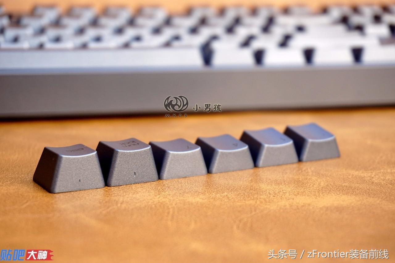硬糖机械键盘classic评测,雷迦机械键盘评测