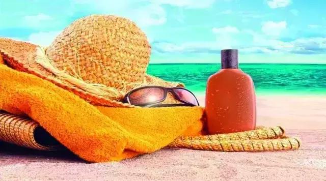 最近皮肤突然变黑的原因,皮肤突然变黑吃什么维生素