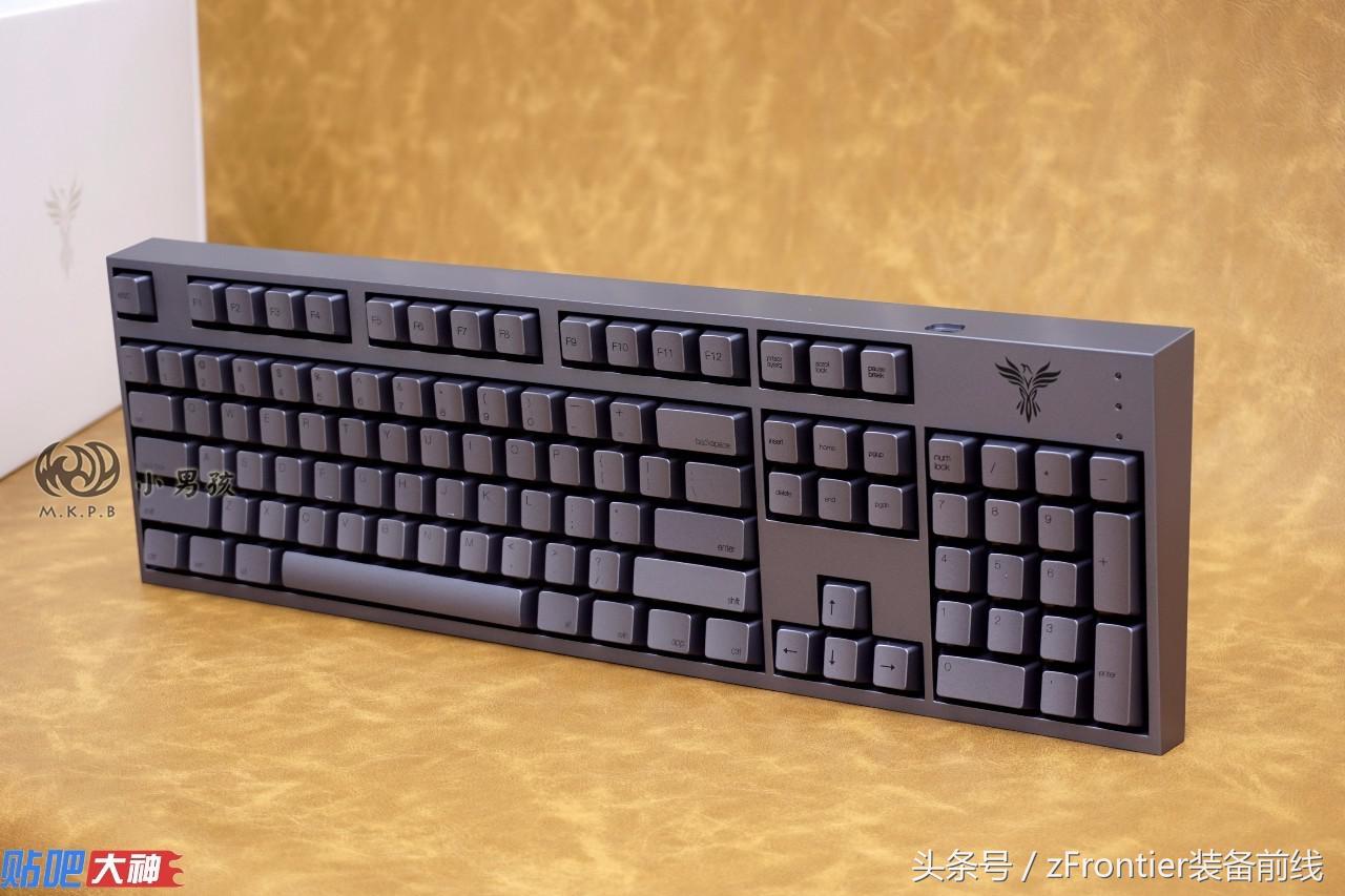 硬糖机械键盘classic评测,雷迦机械键盘评测