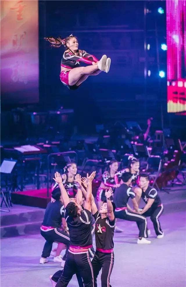 嗨，我叫惠州学院，今年70岁了！