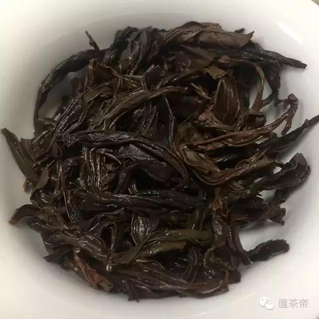 卷茶和条形茶的区别,茶的种类不同是因为品种不一样吗