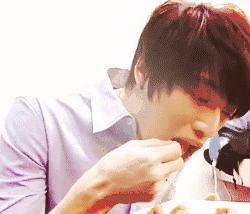 闊╁浗瓒呯伀鐨勯浮,鐗瑰埆澶х殑闊╁紡鐐搁浮