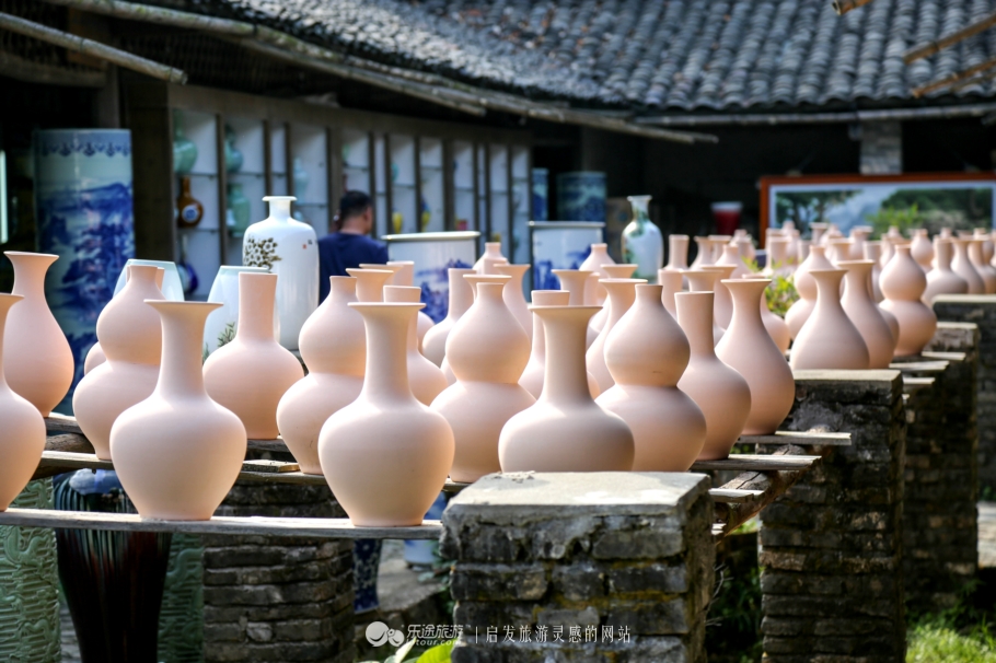 景德镇手艺人是如何传承的,景德镇陶瓷文化的传承和发展