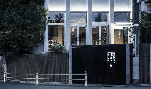 nikelab店铺地址英国,nikelab有线上店铺吗