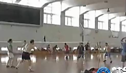 高校体育场所需收费才能进入你怎么看？