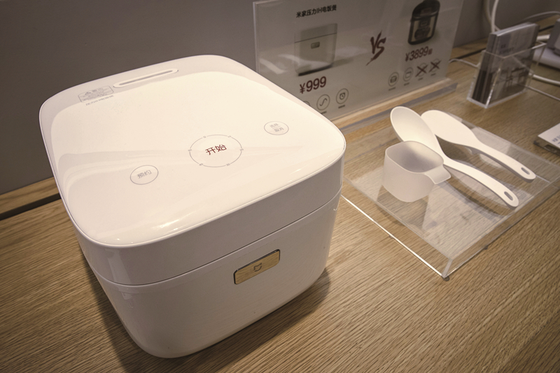 小米想换个方式酷下去,你还会为它发烧吗?|CBNweekly封面故事