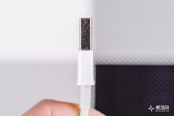 为女友选择一根平安线懂得几招轻松识别数据线的身份