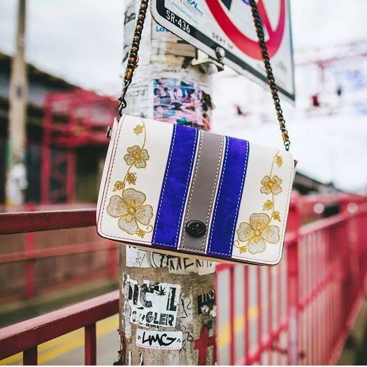 捂紧钱包不乱花,捂紧钱包勒紧裤腰过日子