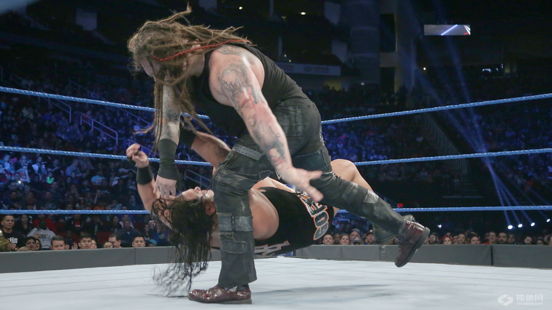 WWE驸马爷风云决战RVD！凯恩抛摔毕雪夫获全场欢呼！