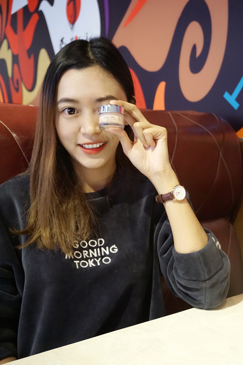 olay玉兰油水感眼霜,rachel素颜