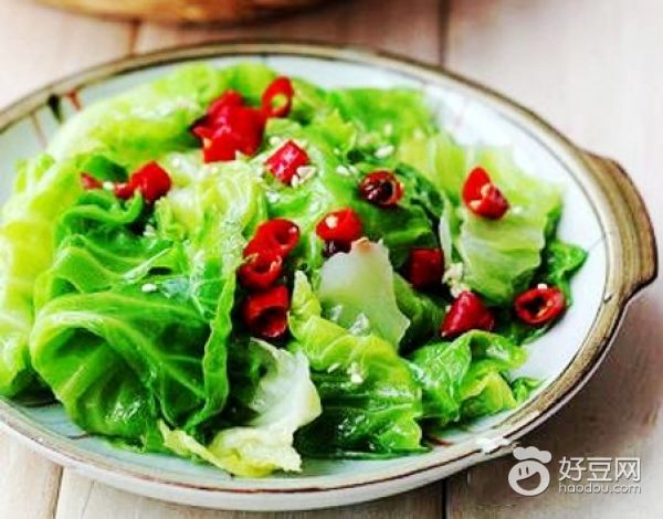 头发干枯毛糙开叉怎么护理,冬季头发干枯毛躁如何做