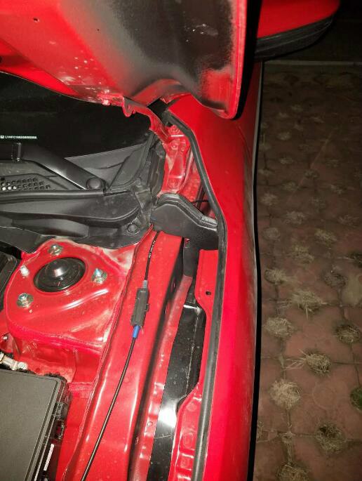 车子买来几个月生锈该怎么办,买了一个月的车全部生锈了