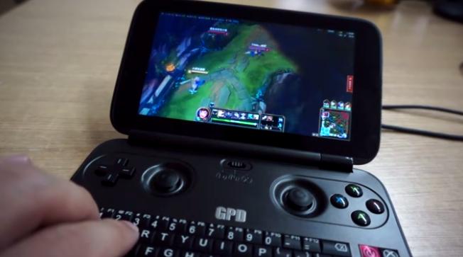 最好玩的迷你游戏掌机,迷你掌机测评玩电脑游戏