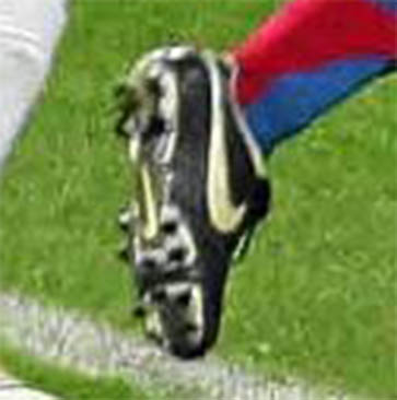 梅西国家德比绝杀球衣,msn梅西踢中场