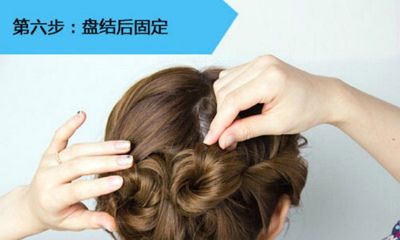 短发盘发简单款好看20岁,2款女生好看的盘发发型图解