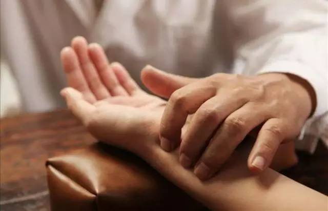 又到疾病高发期，so什么病看中医，什么病看西医？