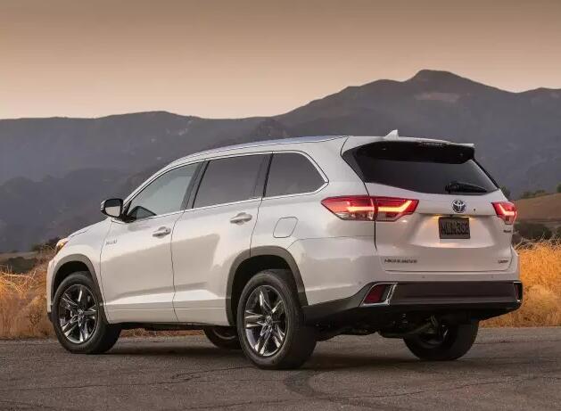 7座汉兰达2023款最新款,2022款汉兰达7座入门款