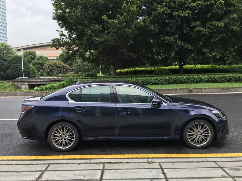 雷克萨斯gs450h和gs300h对比,17年雷克萨斯gs450h车评