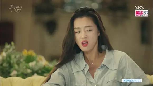 蓝色大海的传说垃圾桶捡衣服,全智贤蓝色大海同款包