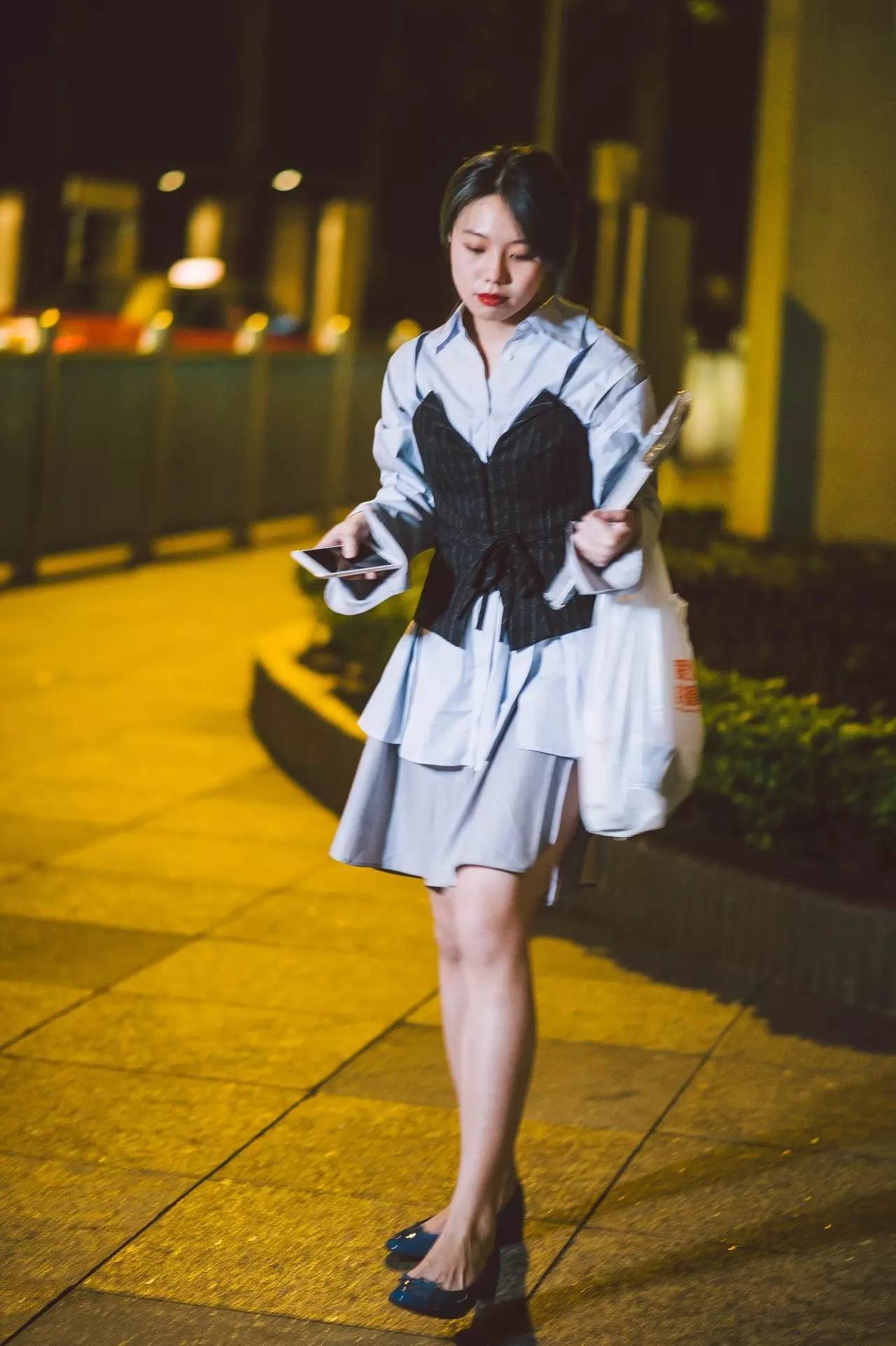 五天八个造型，行李箱爆炸也要拍这些衣服