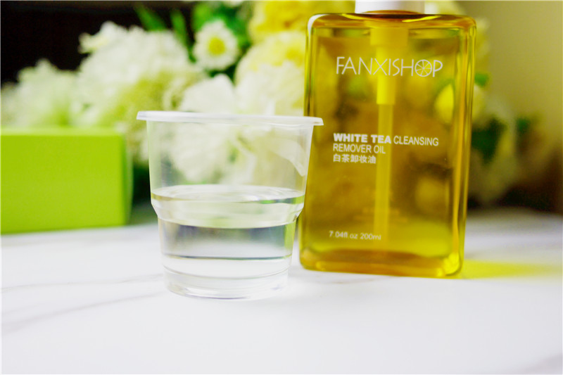 凡茜卸妆油和梦妆卸妆油哪个好,凡茜卸妆油干皮