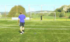 足球如何像卡洛斯一样暴力射门,卡洛斯暴力射门教学