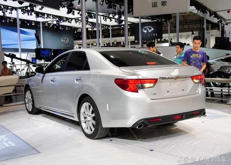 年轻的标志是什么,本田思铂睿2009款对比锐志