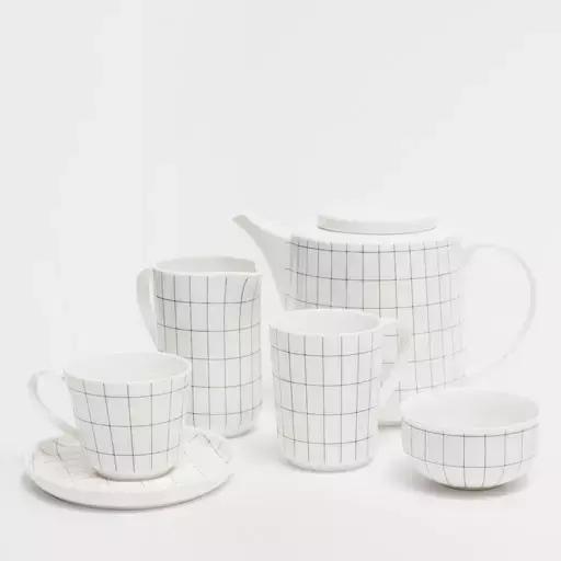 它帮你集齐快消品牌，一伙打折让你365天穿衣不重样