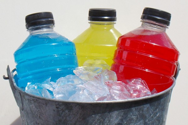 不会自己喝水的宝宝,不会喝水的宝宝怎么办