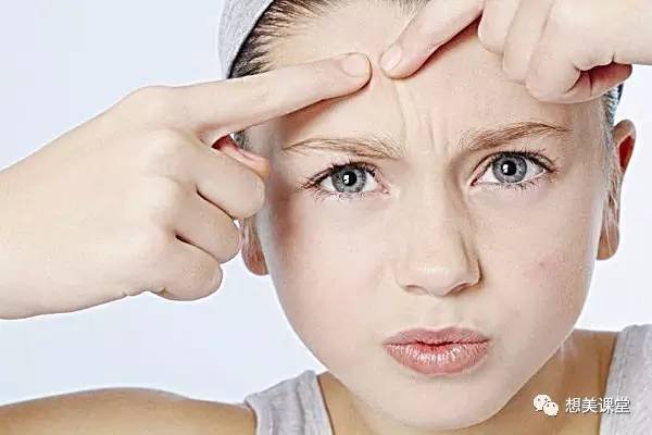 皮肤挺好的用什么护肤品,皮肤好差老是起痘痘怎么办