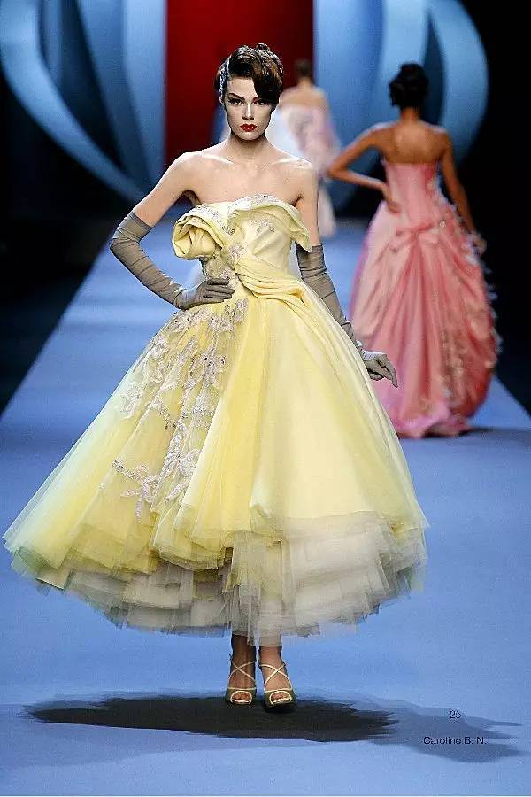 迪奥三十岁的年龄适合色号,迪奥30岁女士