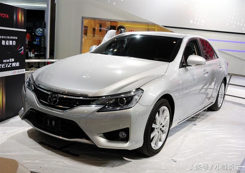 年轻的标志是什么,本田思铂睿2009款对比锐志