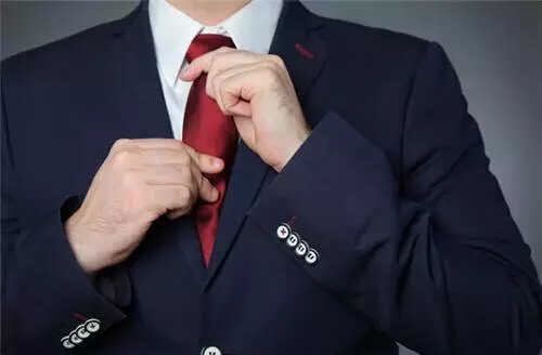 爱马仕领带标志细节,怎么系领带细节