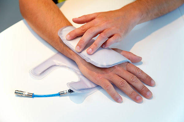 扭伤了48小时以后为什么要热敷,扭伤以后的正确处理步骤