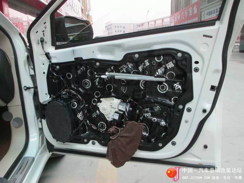 宜昌极品音改菲亚特无损改装以色列摩雷听宝音响