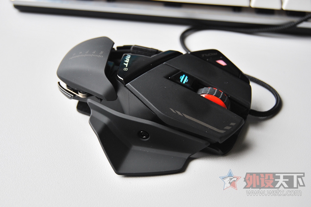 「烧友评测」理工男的玩具——美加狮MadCatzR.A.T.8鼠标评测