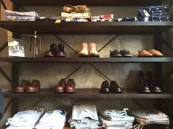 去韩国买衣服推荐买什么,韩国哪里卖好看的衣服