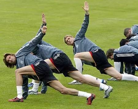 踢球射门如何从零基础开始练,踢球需要知道的基本规则