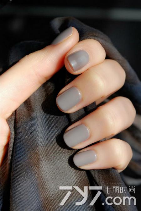 美甲图片2017新款式,2020美甲流行款式短指甲显手白
