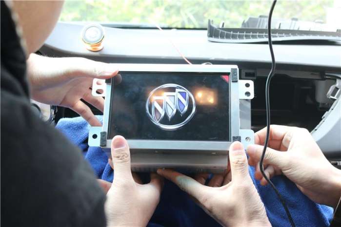 英朗装畅影CE导航模块加倒车后视，科技无处不在