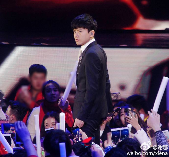 不要苛求,和大张伟相比,张杰失声后46个对不起的诚意简直太好