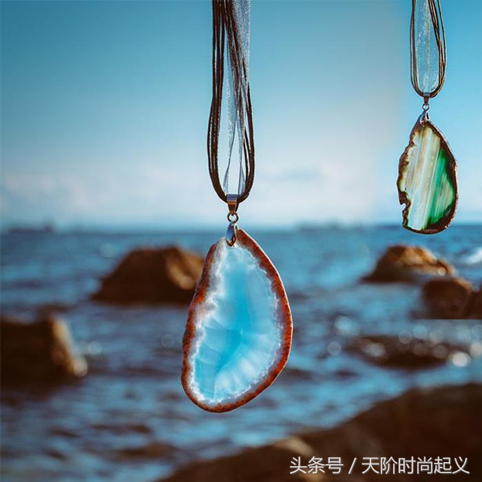 沉闷的冬天需要亮色点缀,冬天怎么能少了一件毛衣呢