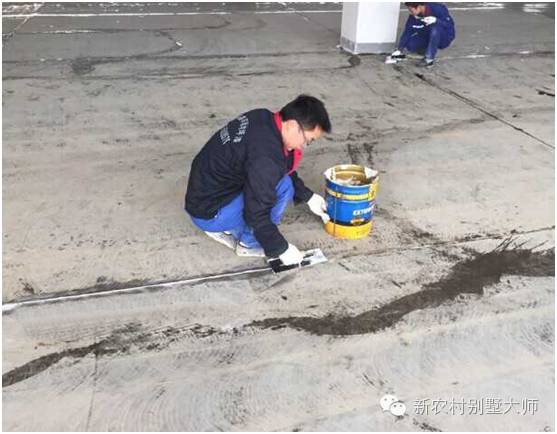 地面返潮最好的解决方法,地面墙面返潮怎么办