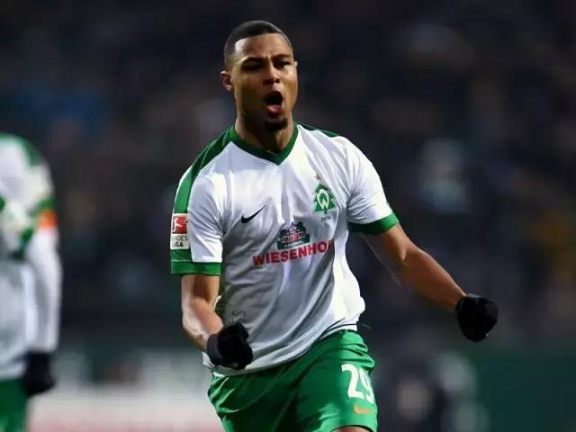 好羡慕人家！好有爱的“圣诞球衣”！